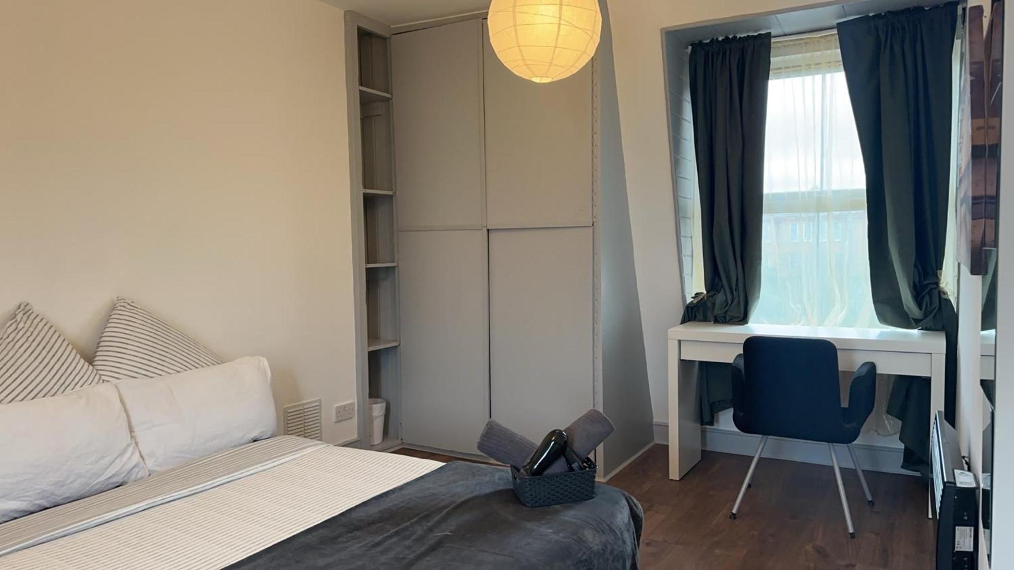 Mileend 4 Large Master Bedroom Hospedagem domiciliar *