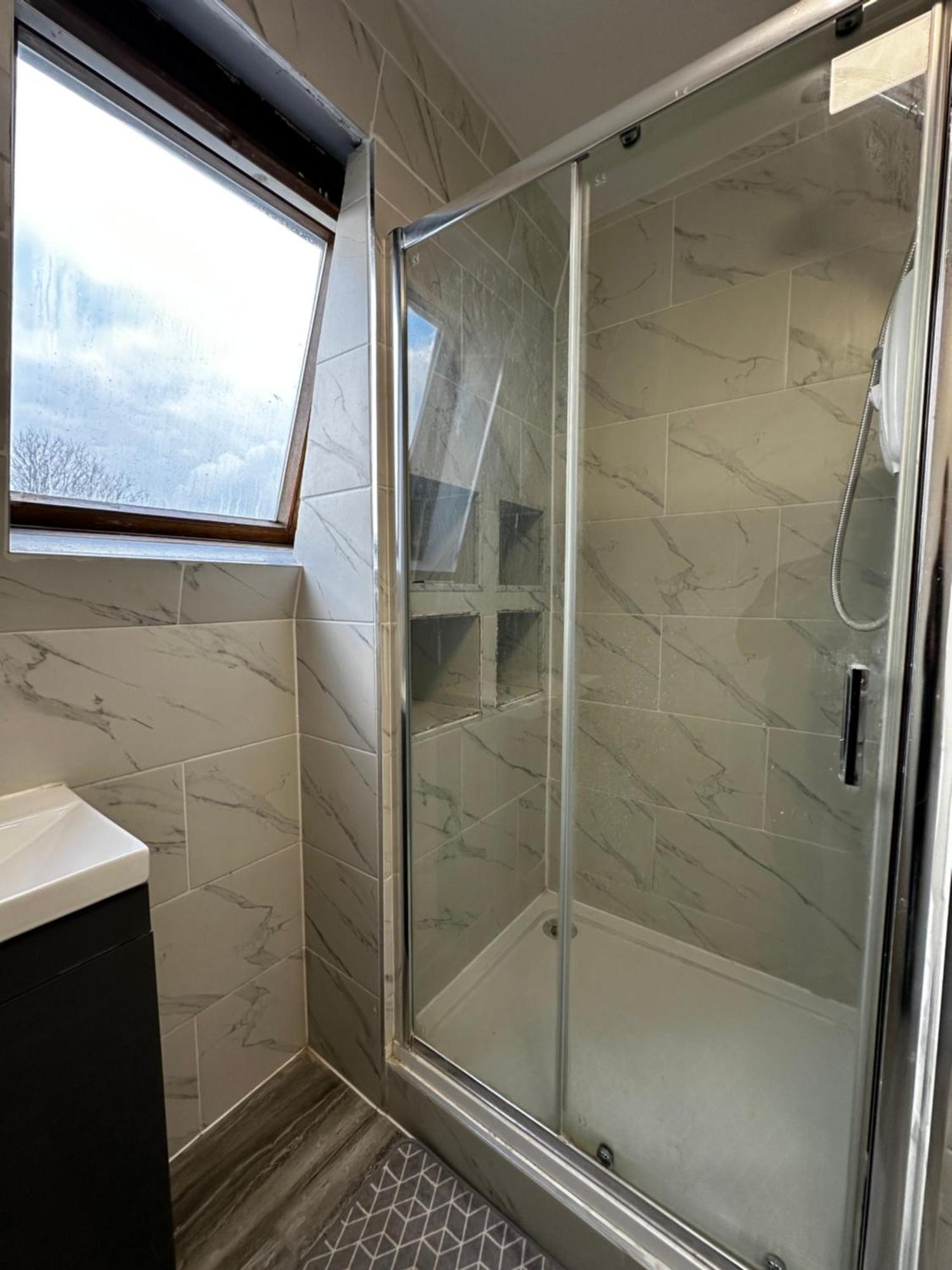 Mileend 4 Large Master Bedroom Hospedagem domiciliar *